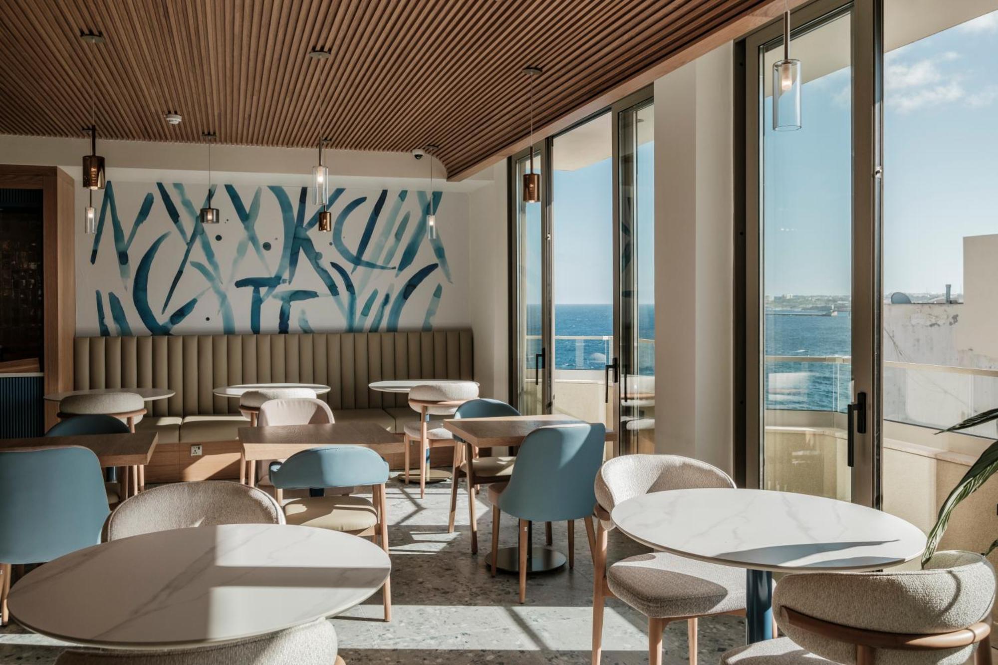 Courtyard By Marriott 4*