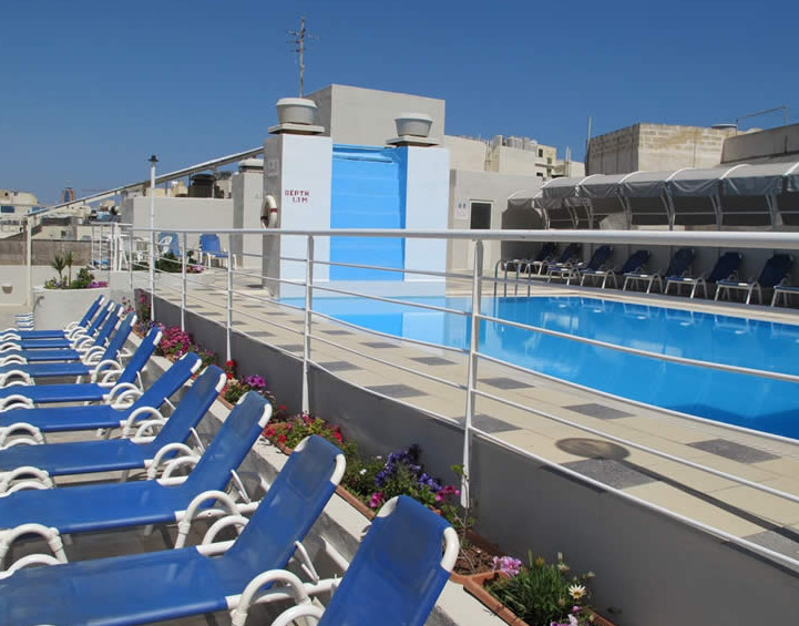 Courtyard By Marriott Hotel