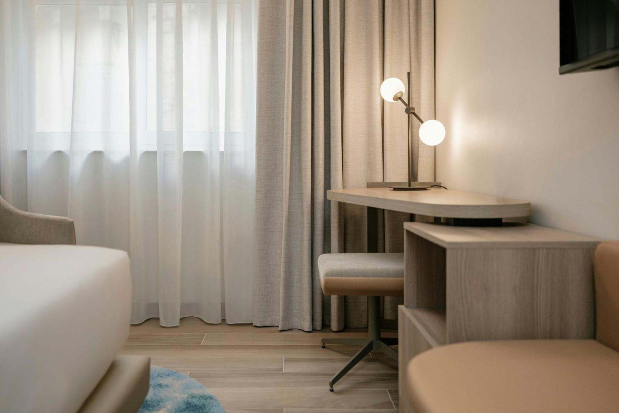 Courtyard By Marriott 4* Sliema