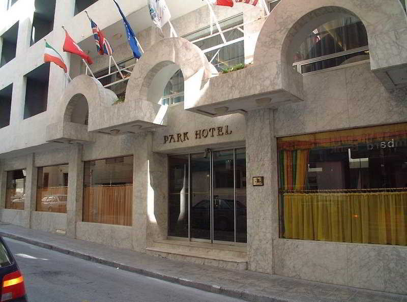 Courtyard By Marriott Hotel